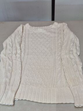 Old Navy Cream Cable-Knit Crewneck Sweater